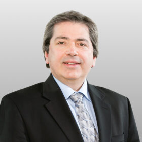 Portrait Alex Behrakis